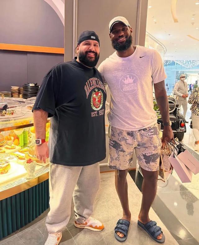 根据客群结 根据客群结