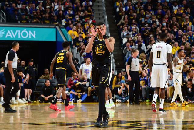 纪念牌匾退 纪念牌匾退