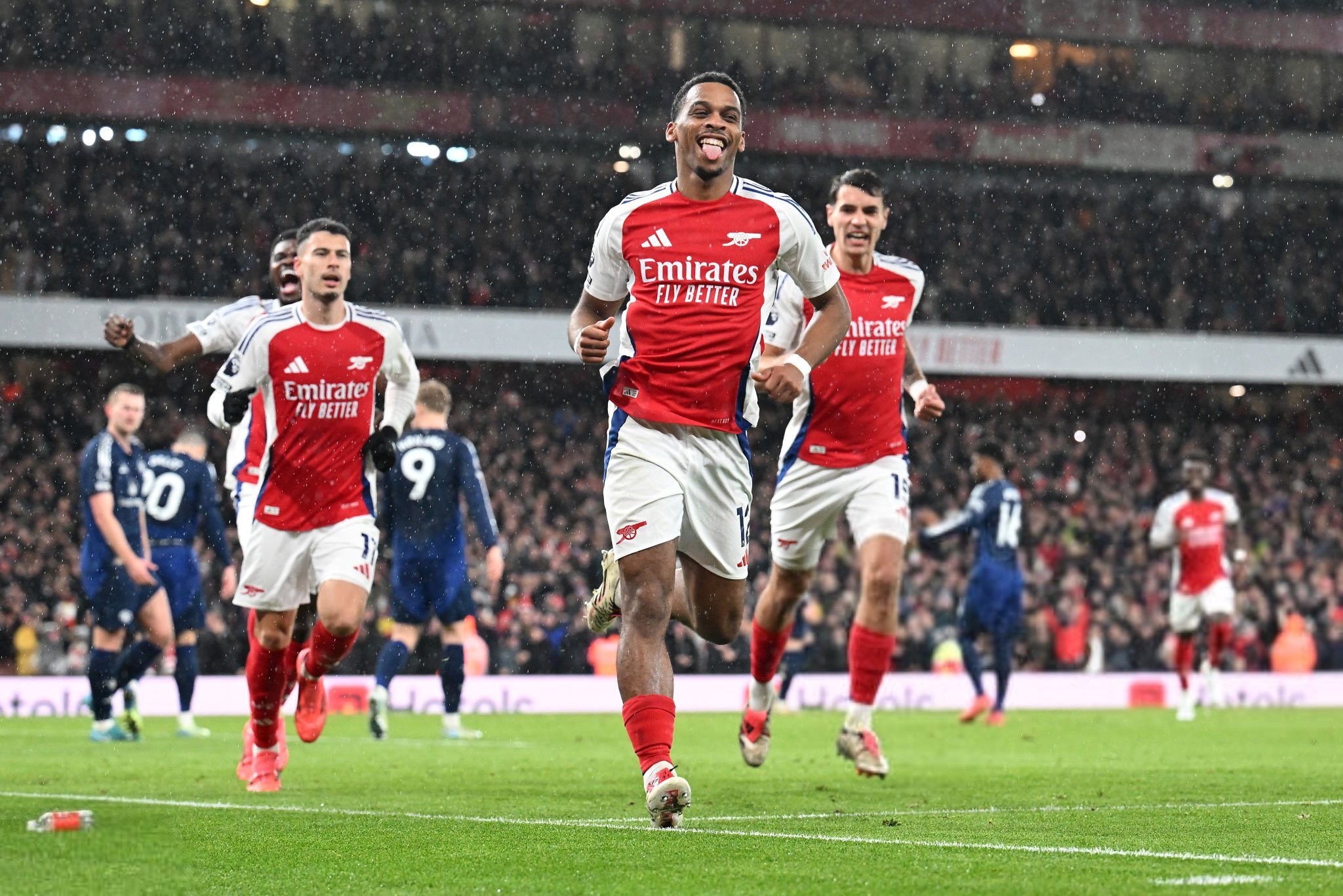 牵制同时短 牵制同时短